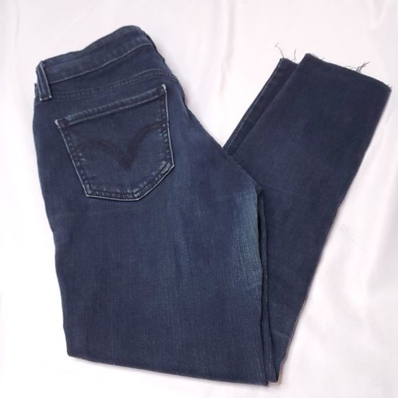 Levi's 535 Cropped Raw Hem Distressed Skinny Jean Dark Wash Blue - Picture 3 of 8